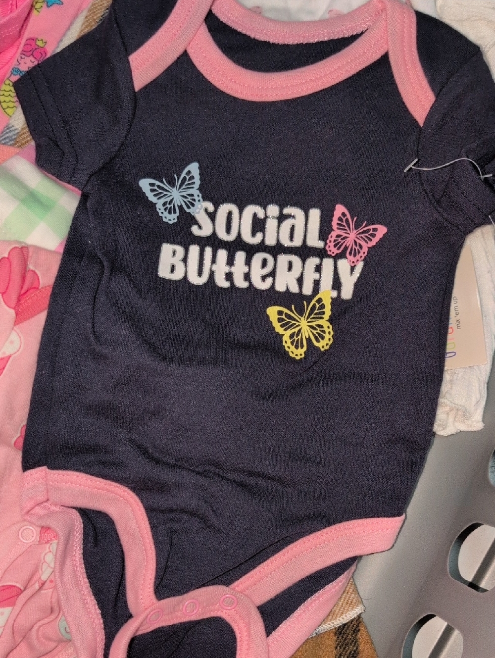 ❤️‍🔥10/$10❤️‍🔥 Baby Girls Kidgets Blue/Pink Social Butterfly Onesie Size 0-3M